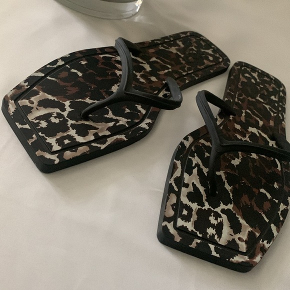 VERONICA BEARD Analee Leopard Print Sandals - NWOT - Picture 8 of 16